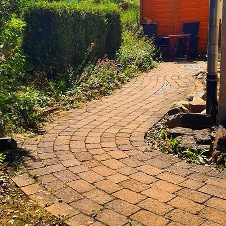 Lichtdurchflutetes - Marienberg Homestay Waldbuttelbrunn