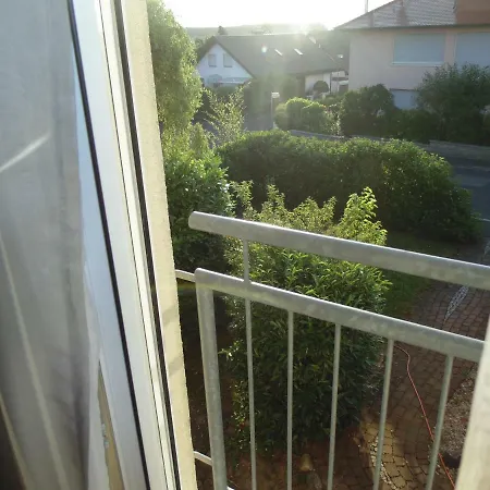 Homestay Lichtdurchflutetes - Marienberg Waldbuttelbrunn